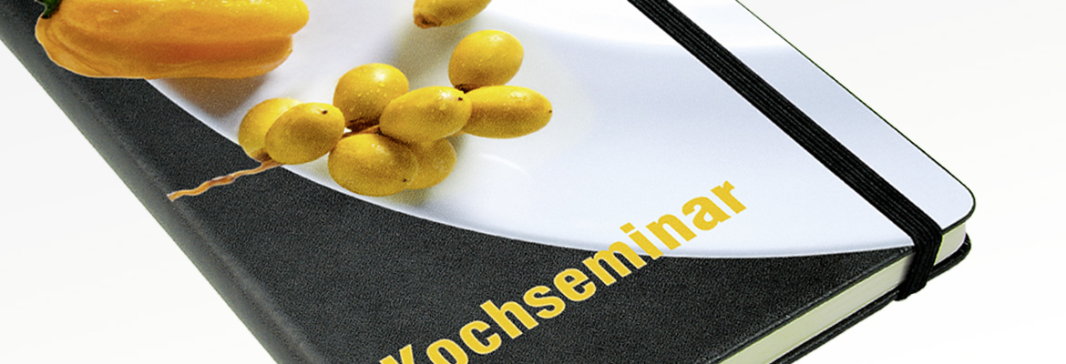 Contento Digitaldrucklösungen: Fotodruck auf Werbegeschenke wie Notiz- und Kalenderbücher und mehr